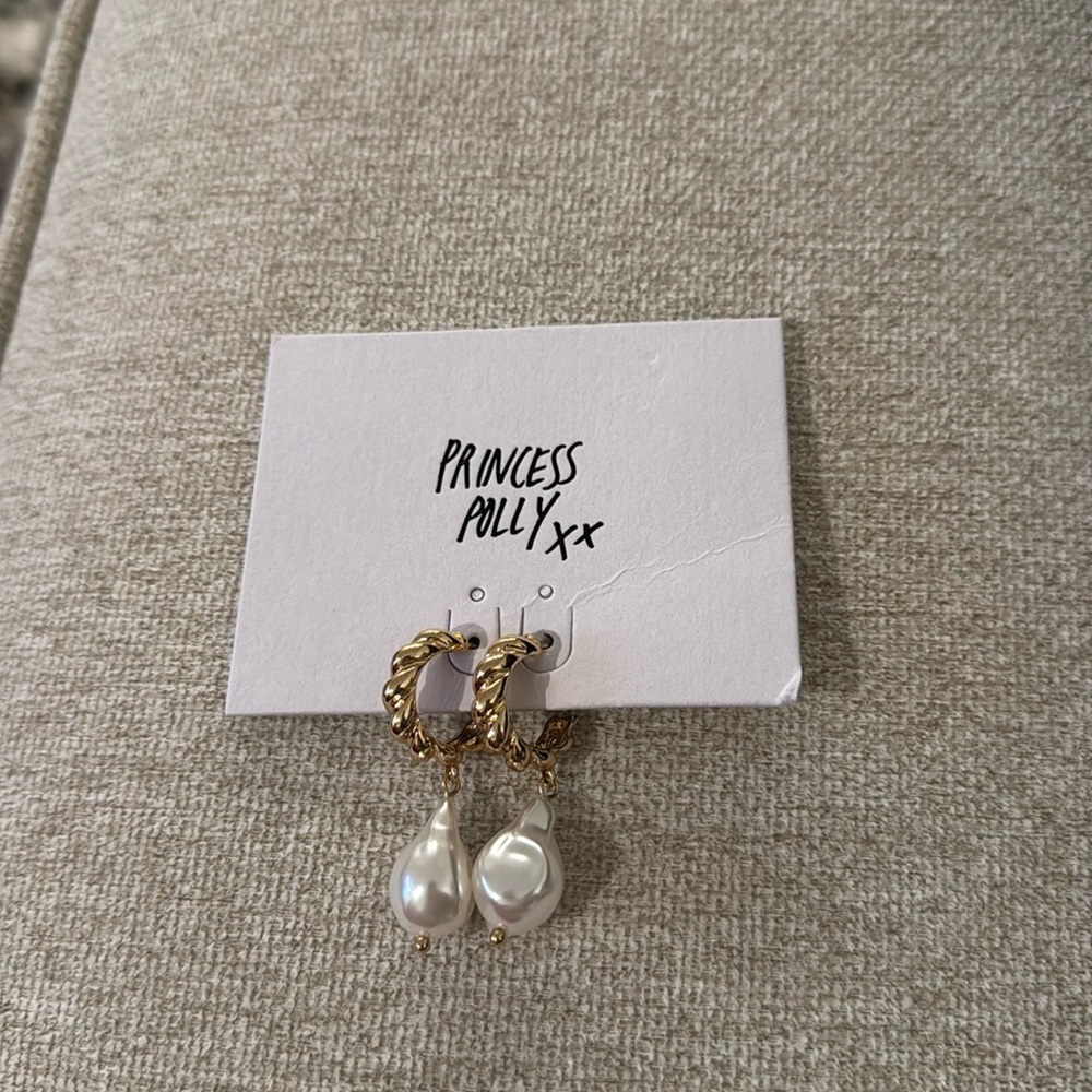 NWT Princess Polly Earrings - Picture 1 of 4